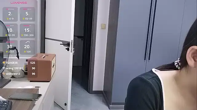 luckckcj online show from September 27, 2025, 1:05 pm