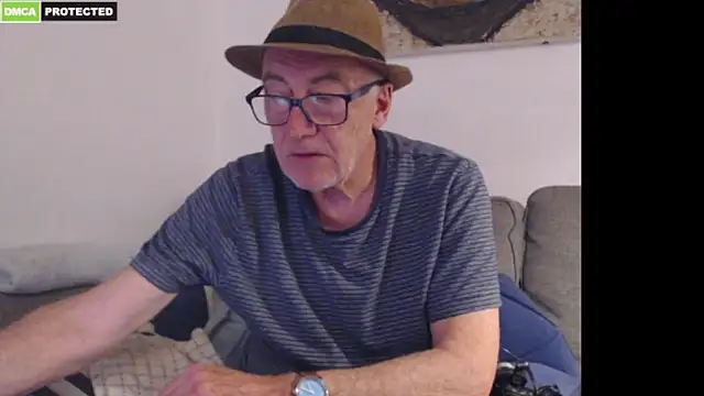 bluedae1 online show from March 15, 2026, 5:19 pm