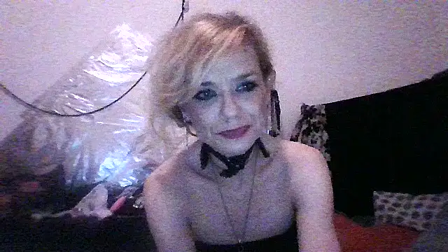 Snapshot of czech_slut_whore_wife chatting on October 31, 2025, 10:55 pm czech slut whore wife online show from October 31, 2025, 10:55 pm