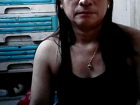 Snapshot of yoursPinayMama1682 chatting on October 6, 2025, 11:13 pm yoursPinayMama1682 online show from October 6, 2025, 11:13 pm