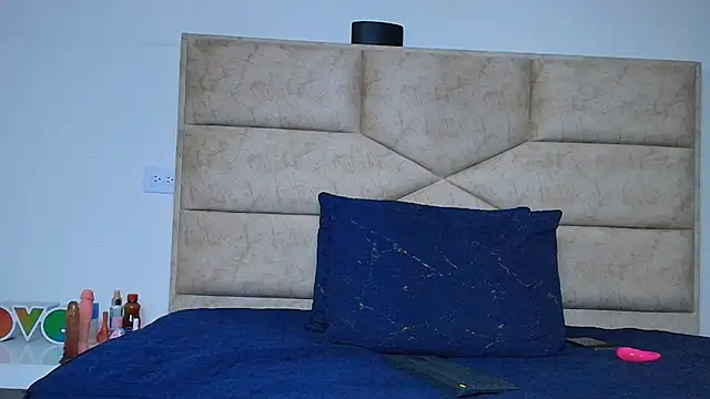 Angell cooper online show from December 3, 2025, 12:14 pm