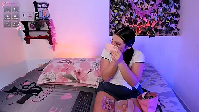 Snapshot of kylietimothee chatting on March 1, 2026, 4:31 pm kylietimothee online show from March 1, 2026, 4:31 pm