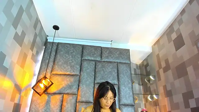 Jenni Zeller online show from October 16, 2025, 11:33 am