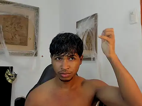 Snapshot of cassian_gold chatting on October 31, 2025, 10:44 pm cassian gold online show from October 31, 2025, 10:44 pm