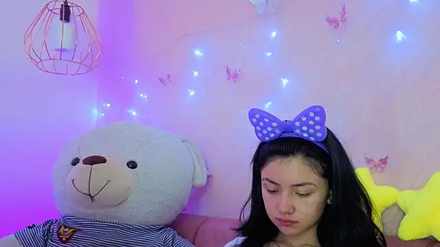 april bennett online show from January 8, 2026, 12:51 pm