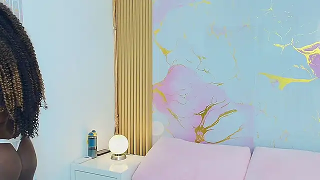 AlishaDixon online show from October 24, 2025, 11:39 am