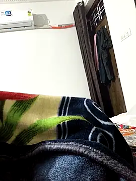 Chanderi19 online show from February 18, 2026, 4:14 pm