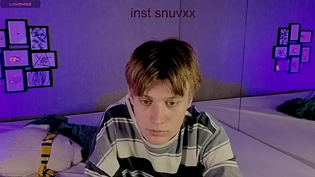 LouieEvans online show from October 11, 2025, 4:12 am