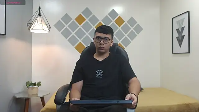 titanxero online show from September 24, 2025, 11:35 am