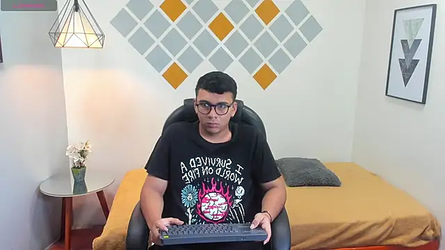 titanxero online show from September 30, 2025, 11:48 am