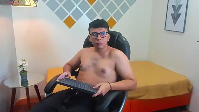 titanxero online show from October 7, 2025, 11:40 am