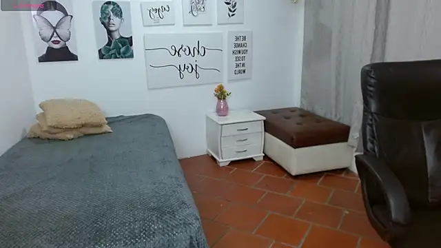 titanxero online show from October 20, 2025, 2:39 pm