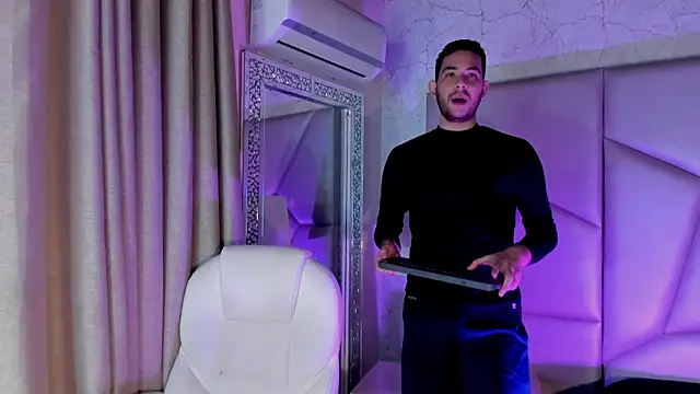 matti de lucaa online show from September 15, 2025, 5:46 pm