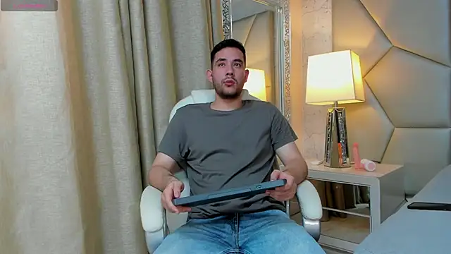 matti de lucaa online show from September 25, 2025, 5:38 pm