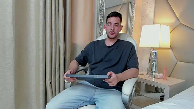 matti de lucaa online show from October 3, 2025, 6:05 pm