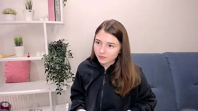 KeikoWideman online show from September 18, 2025, 6:43 pm