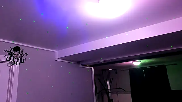 Mickelangello75 online show from October 14, 2025, 1:12 pm