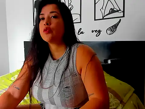 Allison 21  online show from December 4, 2025, 5:43 pm