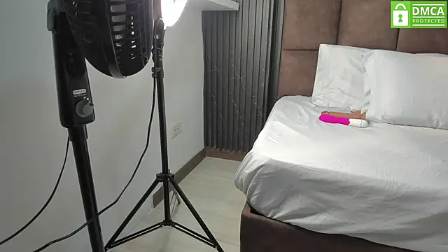 Sussy Vixen online show from September 26, 2025, 10:14 pm