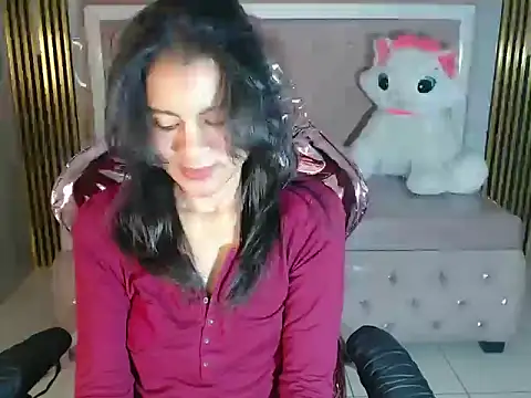 catalina5 s online show from September 28, 2025, 1:49 pm