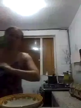 mommy estefy online show from September 15, 2025, 1:44 pm