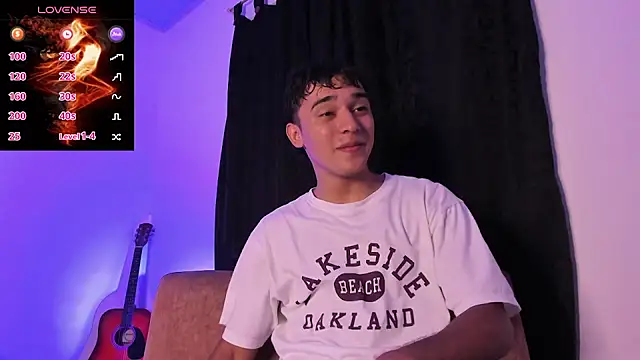 Austin Cardieff  online show from September 13, 2025, 1:27 am