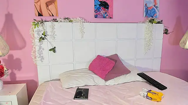 Emajhonsson1 online show from October 30, 2025, 8:42 pm