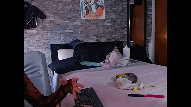 Inferno Molly online show from February 18, 2026, 4:58 pm