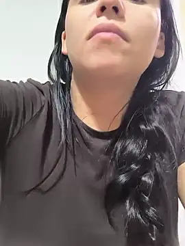 Snapshot of Daniela-rosee chatting on July 14, 2026, 4:06 am Daniela-rosee online show from July 14, 2026, 4:06 am