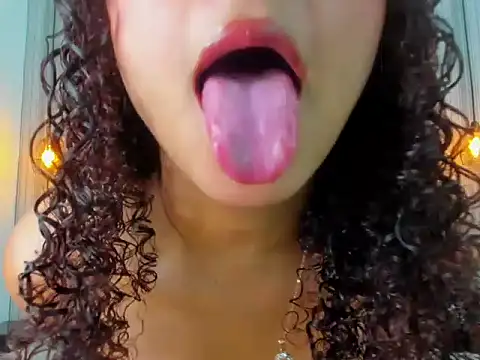 Sofiapassionne online show from April 19, 2026, 1:54 pm