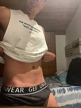 camiloyks online show from February 10, 2026, 3:21 am