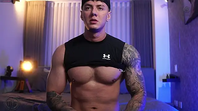 Thomas Falcon online show from October 8, 2025, 10:51 pm