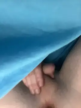 Snapshot of rzalza chatting on April 9, 2026, 2:44 pm rzalza online show from April 9, 2026, 2:44 pm