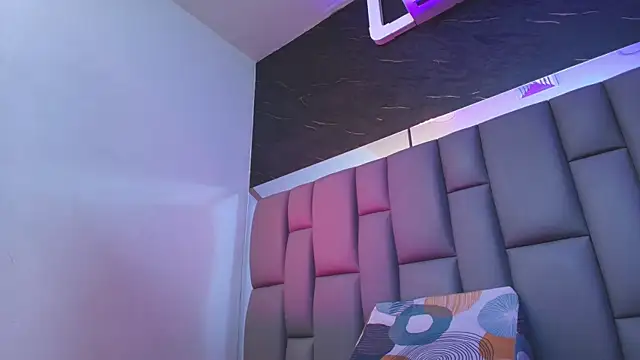 kissme luna online show from September 30, 2025, 7:08 pm