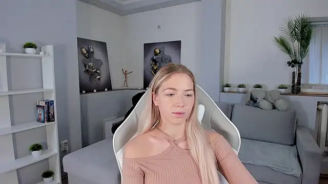 Susan Mimi online show from September 28, 2025, 2:50 am