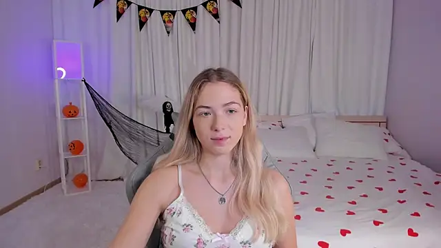 Susan Mimi online show from November 6, 2025, 3:29 am