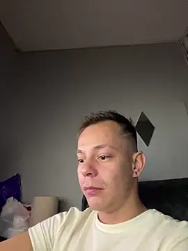 dimitryivanovv online show from September 14, 2025, 6:34 am