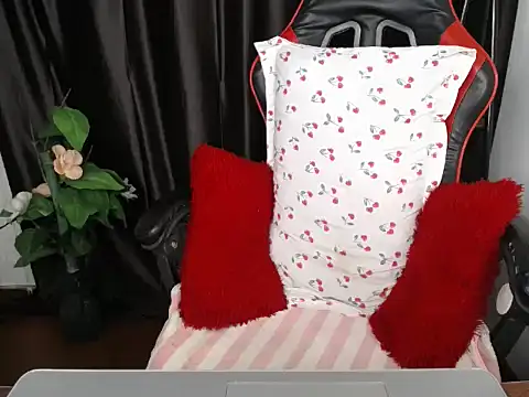 LOVE BEAUTYY online show from October 9, 2025, 10:52 pm