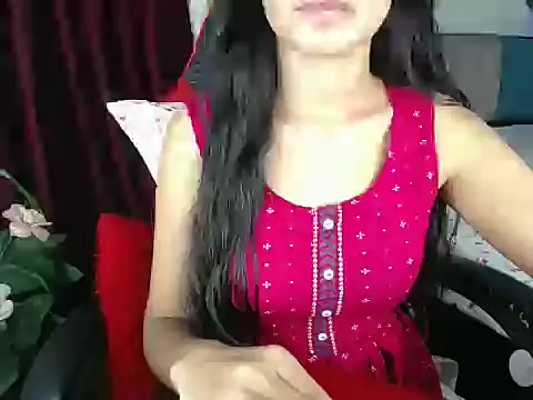 LOVE BEAUTYY online show from October 19, 2025, 4:02 am