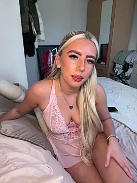 BlondeBetty online show from March 26, 2026, 3:17 pm