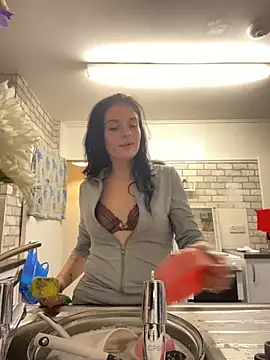 Camwithchlox online show from September 19, 2025, 11:05 pm