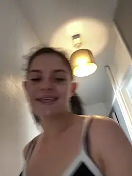 Camwithchlox online show from September 22, 2025, 11:56 am