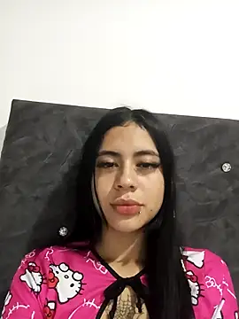 Emma-xoxo online show from September 12, 2025, 8:14 am