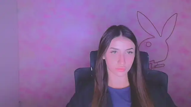 AlisaBubbles online show from October 6, 2025, 4:37 pm