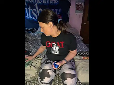 Snapshot of shortywidaphatty chatting on November 3, 2025, 1:56 pm shortywidaphatty online show from November 3, 2025, 1:56 pm