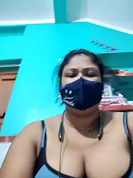 Snapshot of cuteeepriya chatting on October 19, 2025, 8:42 pm cuteeepriya online show from October 19, 2025, 8:42 pm