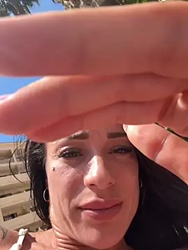 Cchantal online show from September 11, 2025, 1:33 pm