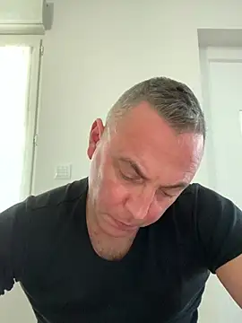 Marronglace1 online show from March 5, 2026, 8:43 am