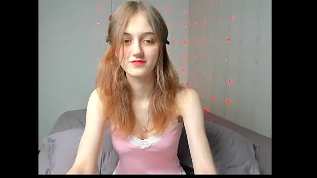 dreamy pollyyy online show from April 8, 2026, 4:51 pm