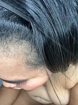 Yasmine  Hayat online show from October 24, 2025, 2:35 pm